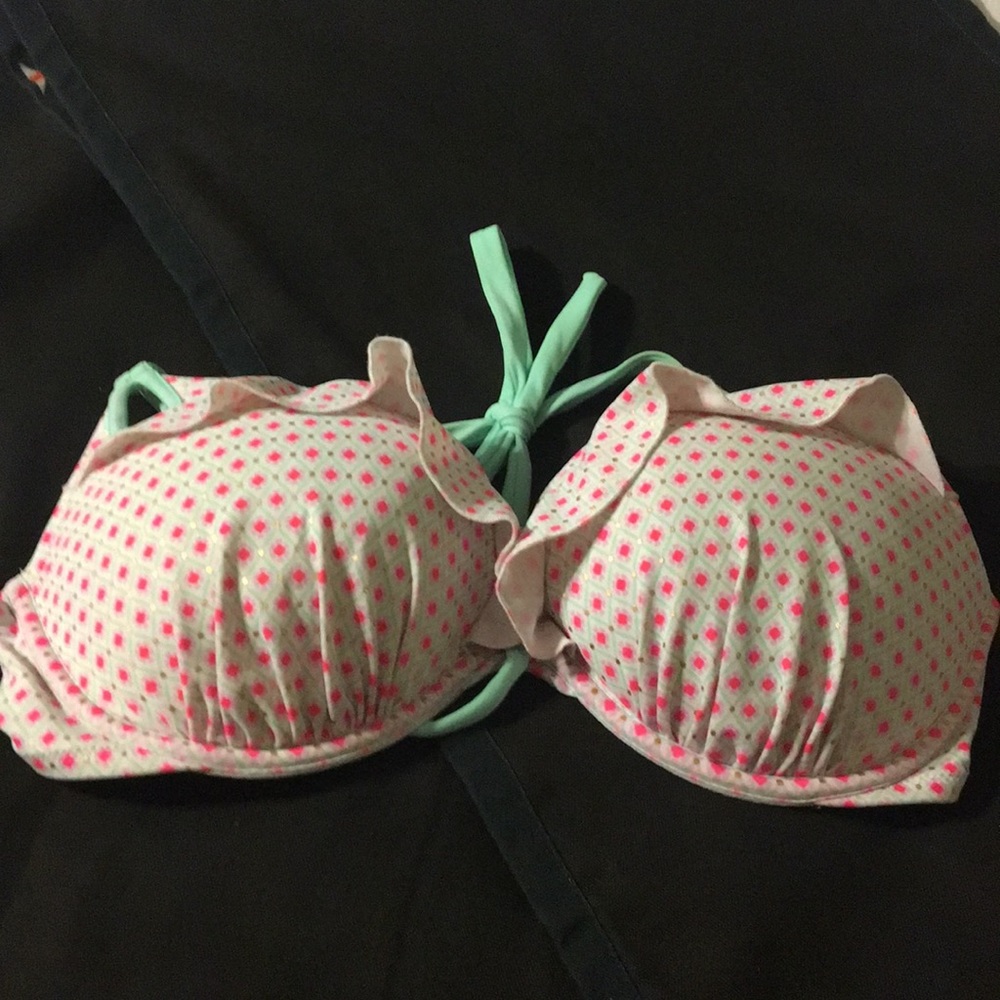 Victoria’s Secret Ladies Swim Top. Size 36C.